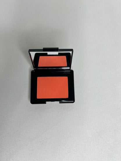 Paraben Free / EU Compliant / Gluten Free and Vegan/ Cruelty Free     Rectangle: Net Wt. 5 g / .17 oz.  This rich, intense color blush can be used to shade, brighten, enhance, and define the shape of your face. The formula glides on soft resulting in a picture perfect finish.